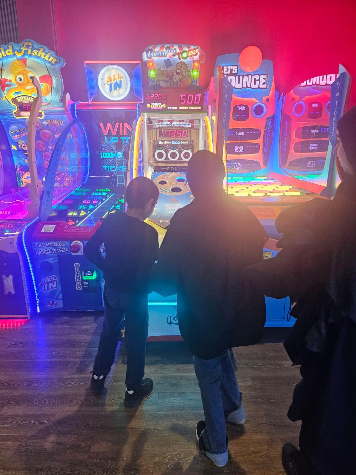 Kenneth Lloyd (Gryffindor) | Hogwarts is Here